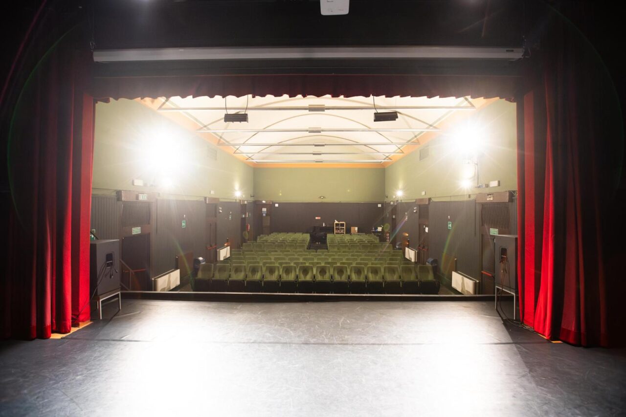 Teatro-Alfredo-Chiesa-02